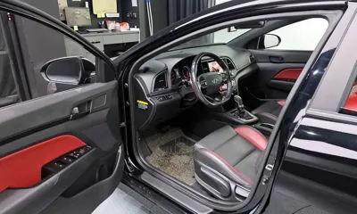 Hyundai Avante 2018, 82353 км, за 8125.85 USD - фото 10
