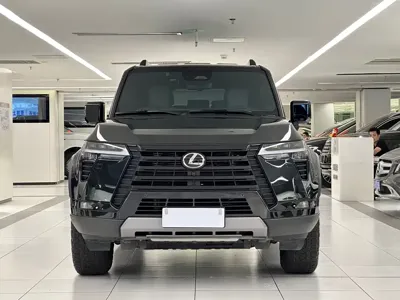 Lexus GX 2025, 18000 км, за 109931.56 USD