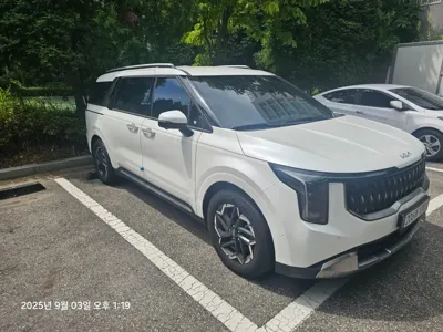 Kia Canival 2025, 30100 км, за 17191.81 USD