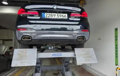BMW 5-Series 2021, 82121 км, за 25732.91 USD