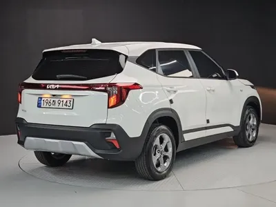 Kia Seltos 2024, 9820 км, за 14638.31 USD