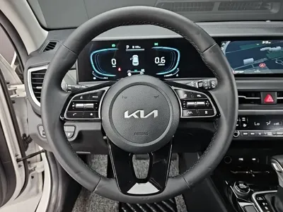 Kia Seltos 2024, 9820 км, за 14638.31 USD - фото 13