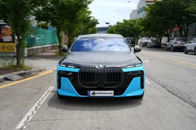BMW 7-Series 2025, 12300 км, за 87822.09 USD