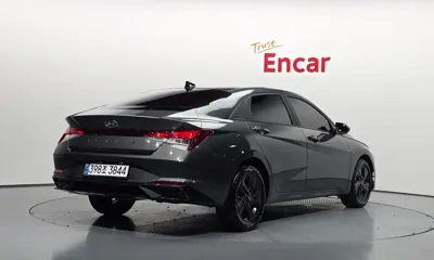 Hyundai Avante 2023, 121328 км, за 8190.86 USD