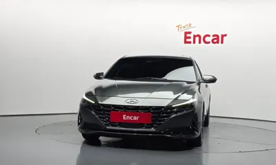 Hyundai Avante 2023, 121328 км, за 8190.86 USD