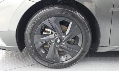 Hyundai Avante 2023, 121328 км, за 8190.86 USD