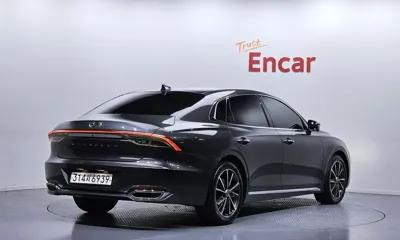 Hyundai Grandeur 2022, 81439 км, за 11356.18 USD