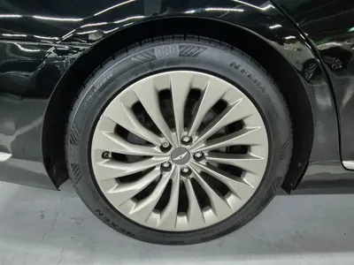 Genesis EQ900 2017, 178472 км, за 9846.4 USD