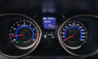 Hyundai Avante 2013, 86654 км, за 3898.25 USD - фото 8