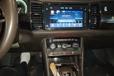Skoda Kodiaq 2018, 142600 км, за 8633 USD - фото 12