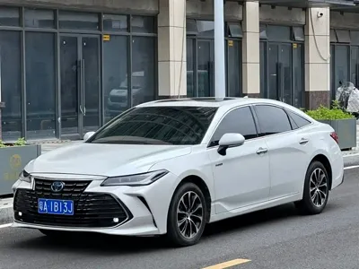 Toyota Avalon · 2022 год