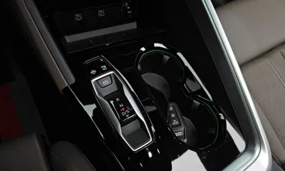 Audi Q5 2025, 1610 км, за 49166.34 USD - фото 9