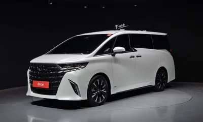 Toyota Alphard · 2024 год