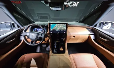 Toyota Alphard 2024, 2347 км, за 73568.02 USD - фото 7