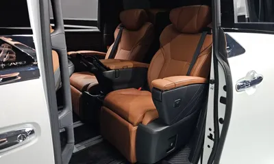 Toyota Alphard 2024, 2347 км, за 73568.02 USD - фото 12