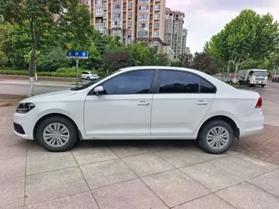 Volkswagen Santana 2021, 66000 км, за 5856.27 USD
