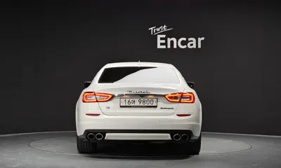 Maserati Quattroporte 2014, 56740 км, за 16093 USD