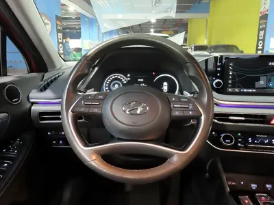 Hyundai Sonata 2021, 138000 км, за 10174.61 USD - фото 9