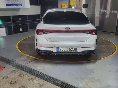 Kia K5 2021, 125541 км, за 9183.41 USD