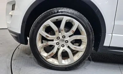 Land Rover Range Rover Evoque 2014, 159949 км, за 7730.43 USD
