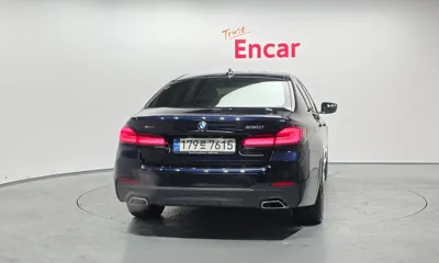 BMW 5-Series 2022, 22551 км, за 124288.06 USD