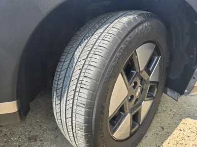 Hyundai Santafe 2024, 15202 км, за 23354.17 USD