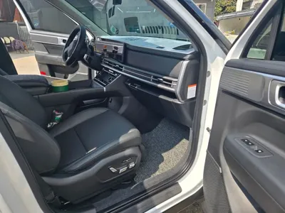 Hyundai Santafe 2024, 15202 км, за 23337.44 USD - фото 9