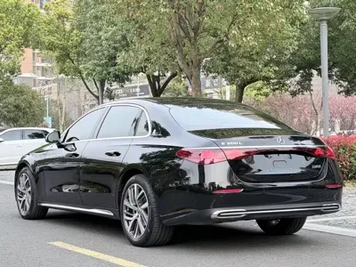 Mercedes-Benz E-Class 2024, 60000 км, за 46085.04 USD