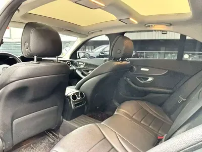 Mercedes-Benz C-Class 2019, 65000 км, за 12985.2 USD - фото 6