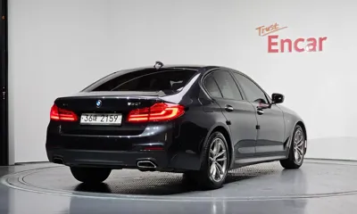 BMW 5-Series 2017, 82655 км, за 15426.02 USD