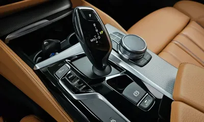 BMW 5-Series 2017, 82655 км, за 15426.02 USD - фото 9