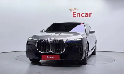 BMW 7-Series 2025, 7400 км, за 122233.22 USD