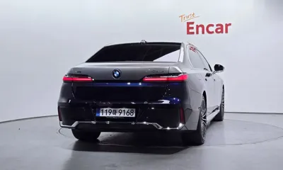 BMW 7-Series 2025, 7400 км, за 122233.22 USD