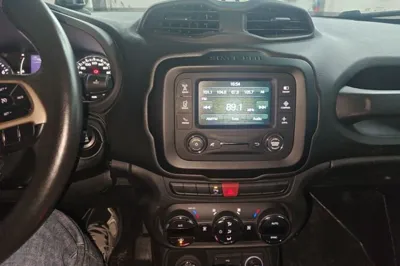 Jeep Renegade 2017, 107600 км, за 7735 USD - фото 12