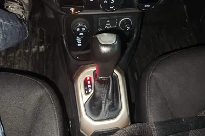 Jeep Renegade 2017, 107600 км, за 7735 USD - фото 13