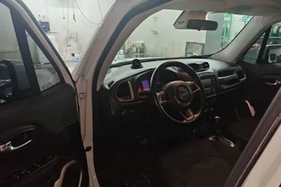 Jeep Renegade 2017, 107600 км, за 7735 USD - фото 19