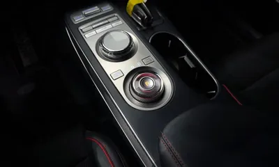 Genesis GV70 2021, 114296 км, за 18786.97 USD - фото 9