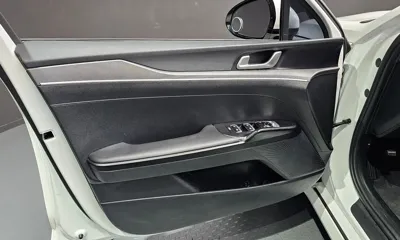 Kia K5 2023, 70088 км, за 14267.11 USD - фото 24