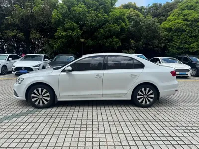 Volkswagen Sagitar 2018, 56800 км, за 5820.03 USD