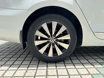 Volkswagen Sagitar 2018, 56800 км, за 5795.7 USD - фото 19