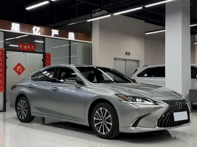 Lexus ES 2024, 24000 км, за 28260.3 USD