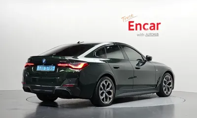 BMW i4 2022, 12832 км, за 33991 USD
