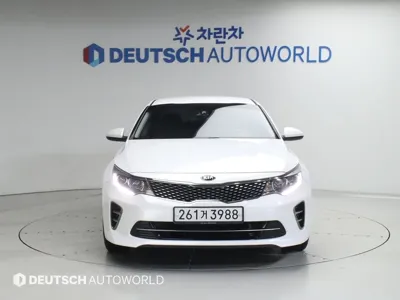 Kia K5 2016, 119096 км, за 5244.85 USD
