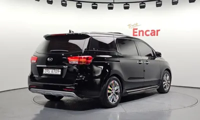 Kia Canival 2017, 101829 км, за 8593.34 USD