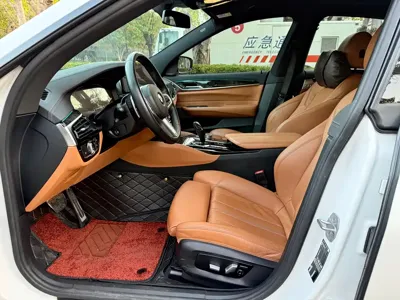 BMW 6 Series GT 2022, 80000 км, за 38335.86 USD - фото 7