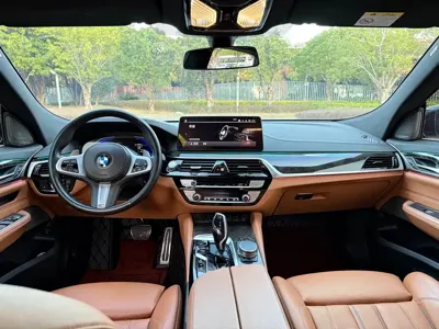 BMW 6 Series GT 2022, 80000 км, за 38335.86 USD - фото 10