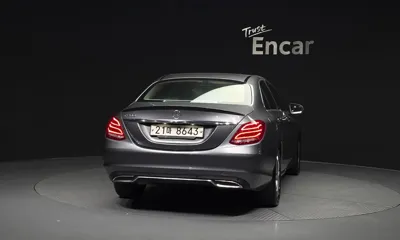 Mercedes-Benz C-Class 2017, 137685 км, за 8262.83 USD