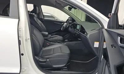 Kia Niro 2024, 56872 км, за 18827.37 USD - фото 11