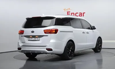 Kia Canival 2019, 50003 км, за 13213.92 USD