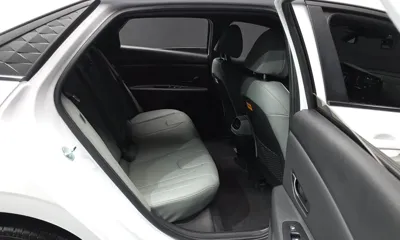 Hyundai Avante 2025, 5202 км, за 16718.72 USD - фото 12